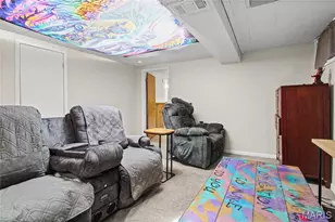 515 Versailles Dr, Florissant, MO 63031 - Photo 33