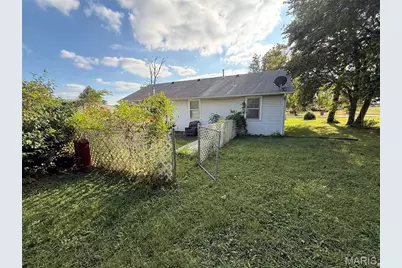 1229 E Karsch Boulevard, Farmington, MO 63640 - Photo 5