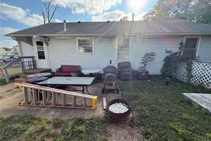 1229 E Karsch Blvd, Farmington, MO 63640 - Photo 3
