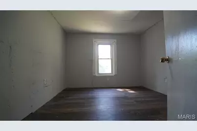 5457 Helen Avenue, Saint Louis, MO 63136 - Photo 5
