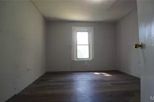 5457 Helen Ave, Saint Louis, MO 63136 - Photo 5