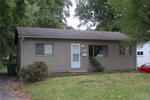 10404 Earl Dr, Riverview, MO 63136 - Photo 1