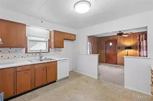 10180 Count Dr, Riverview, MO 63136 - Photo 5