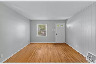 416 Lanark Road, Saint Louis, MO 63137 - Photo 13