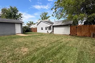 208 E 1st St, Farmington, MO 63640 - Photo 9