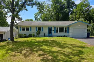 62 Bayview Ct, Ferguson, MO 63135 - Photo 1