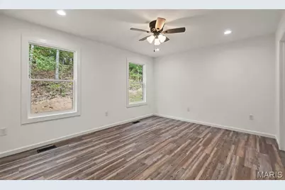 100 S Lake, Hillsboro, MO 63050 - Photo 21