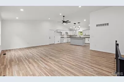 100 S Lake, Hillsboro, MO 63050 - Photo 11