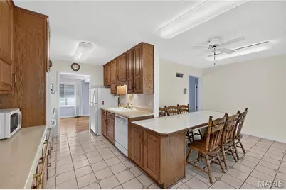 10706 Vorhof Drive, Saint Louis, MO 63136 - Photo 5
