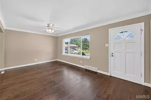 728 Pine St, Saint Charles, MO 63301 - Photo 9