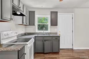 8817 Blewett Ave, Saint Louis, MO 63136 - Photo 5