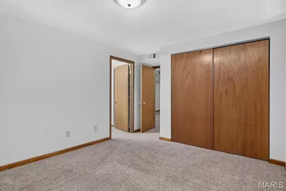 935 W Weybridge Court, Saint Charles, MO 63304 - Photo 33