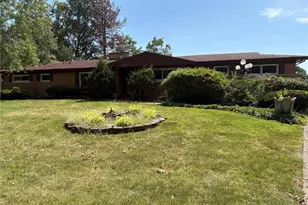 42 Harneywold Dr, Saint Louis, MO 63136 - Photo 1