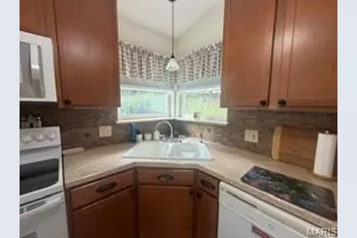 5006 Ashley Wilkes Way, Villa Ridge, MO 63089 - Photo 9