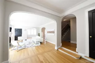8045 Watkins, Saint Louis, MO 63105 - Photo 9