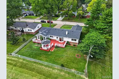 3040 Churchill Drive, Florissant, MO 63033 - Photo 33