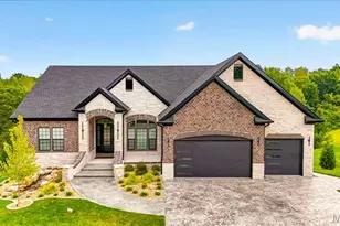 10 Crestwood Bend Ct, Black Jack, MO 63033 - Photo 1
