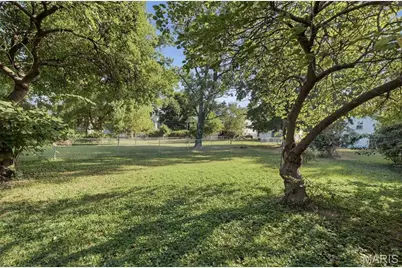 99 Sandau Avenue, Webster Groves, MO 63119 - Photo 17