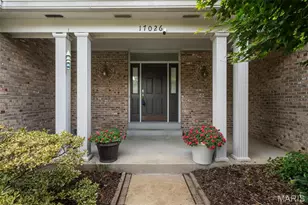 17026 Kimwood Ct, Chesterfield, MO 63005 - Photo 3