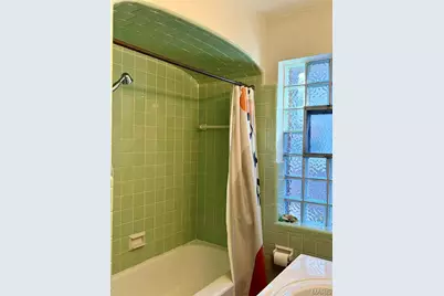 5621 January Avenue, Saint Louis, MO 63109 - Photo 9