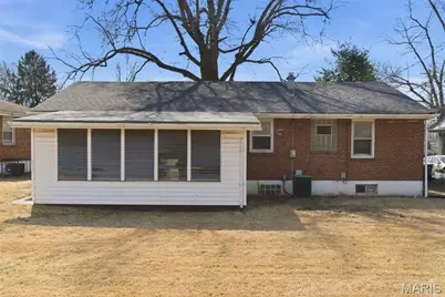1083 Jennings Station Road, Saint Louis, MO 63137 - Photo 17
