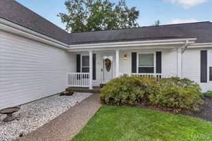 14904 Jockey Club Dr, Chesterfield, MO 63017 - Photo 3