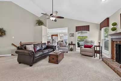 14904 Jockey Club Drive, Chesterfield, MO 63017 - Photo 9