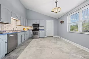 12747 Tall Pine Dr, Saint Genevieve, MO 63670 - Photo 7