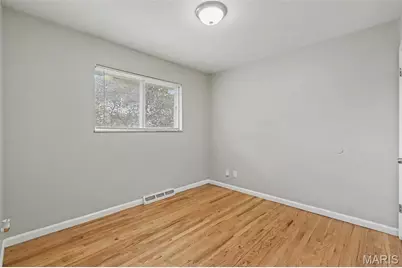 95 Sackett Drive, Florissant, MO 63033 - Photo 9