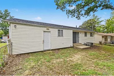 95 Sackett Drive, Florissant, MO 63033 - Photo 15