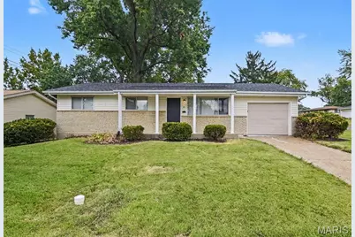 95 Sackett Drive, Florissant, MO 63033 - Photo 1