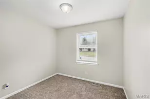 5329 Ville Angela Ln, Hazelwood, MO 63042 - Photo 11
