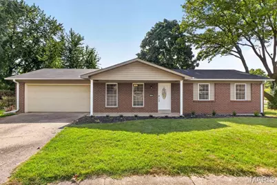 1008 N Duchesne Drive, Saint Charles, MO 63301 - Photo 1