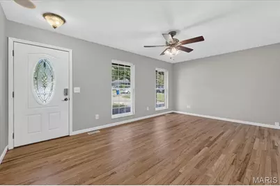 1008 N Duchesne Drive, Saint Charles, MO 63301 - Photo 9