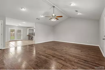 913 S Sutton Place, Kennett, MO 63857 - Photo 7