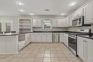 913 S Sutton Pl, Kennett, MO 63857 - Photo 9
