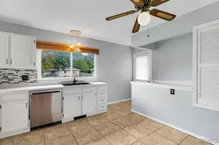5 Oak Dr, Saint Peters, MO 63376 - Photo 3
