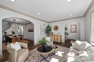 6041 Tholozan Ave, Saint Louis, MO 63109 - Photo 9