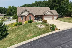 384 Arvel Ln, Washington, MO 63090 - Photo 1