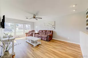 12543 Merrick Dr, Saint Louis, MO 63146 - Photo 5