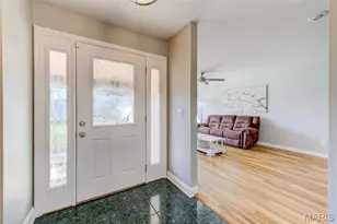 12543 Merrick Dr, Saint Louis, MO 63146 - Photo 3
