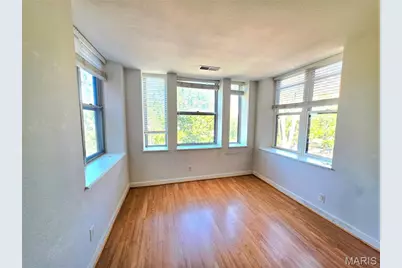 5696 Kingsbury Avenue #303, Saint Louis, MO 63112 - Photo 9