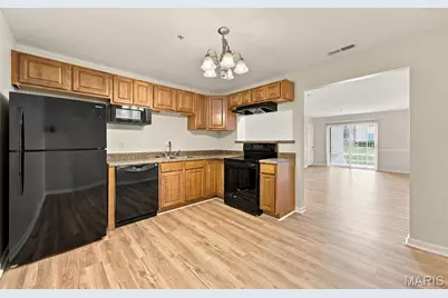 660 Materdie Lane #104, Florissant, MO 63031 - Photo 11