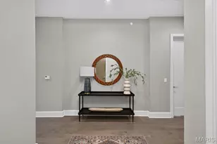 8250 Forsyth Blvd, Clayton, MO 63105 - Photo 33