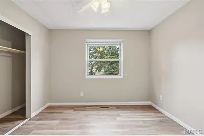 12053 La Padera, Florissant, MO 63033 - Photo 19