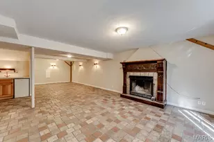 7421 Kenrick Pointe Dr, Shrewsbury, MO 63119 - Photo 33