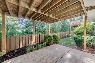 7421 Kenrick Pointe Dr, Shrewsbury, MO 63119 - Photo 39