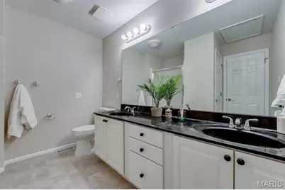 7421 Kenrick Pointe Drive, Shrewsbury, MO 63119 - Photo 23