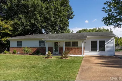 246 Howard Drive, Ballwin, MO 63021 - Photo 1