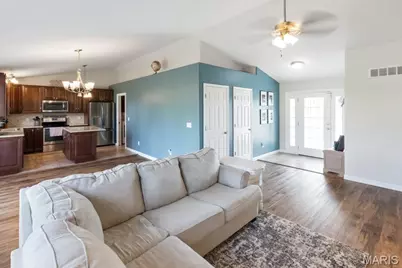 603 Meadow Oaks Drive, Saint Clair, MO 63077 - Photo 9
